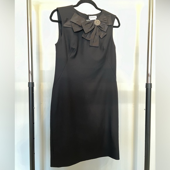 McQueen Crystal Bow Dress - Picture 3 of 12